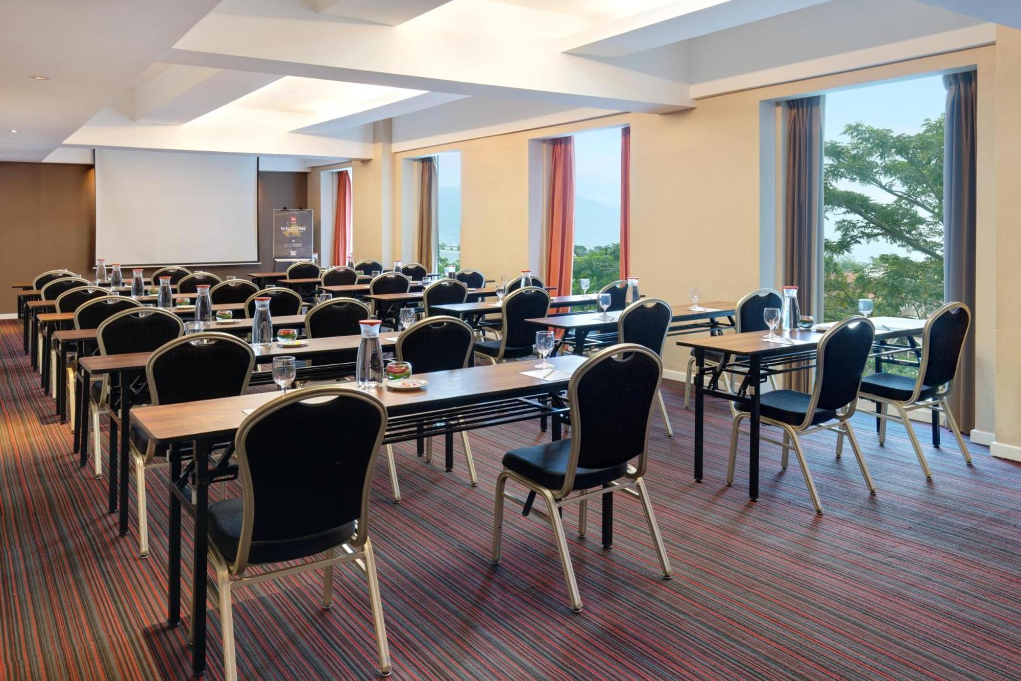 Ibis Bandung Trans Studio Экстерьер фото