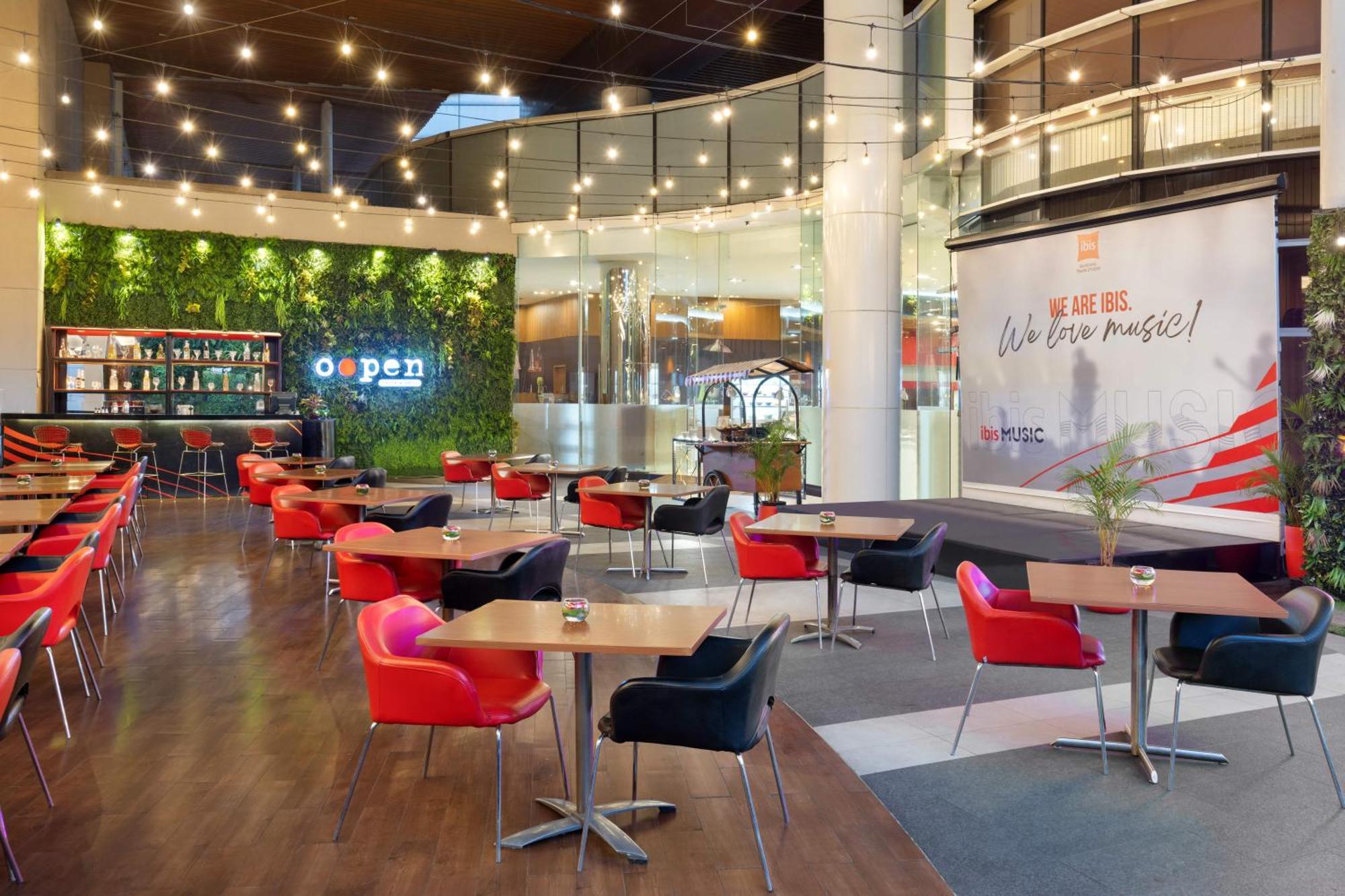 Ibis Bandung Trans Studio Экстерьер фото