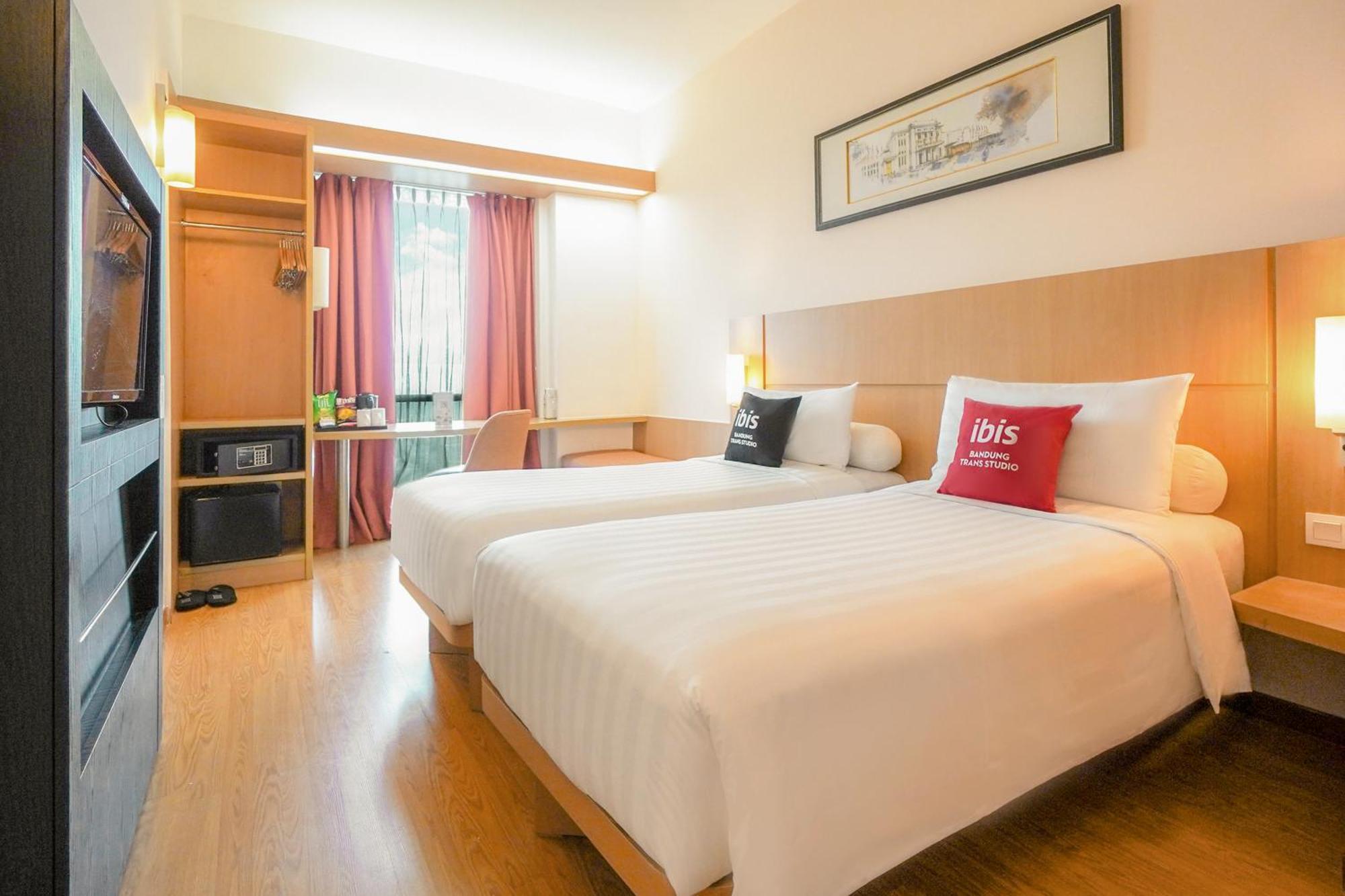 Ibis Bandung Trans Studio Экстерьер фото